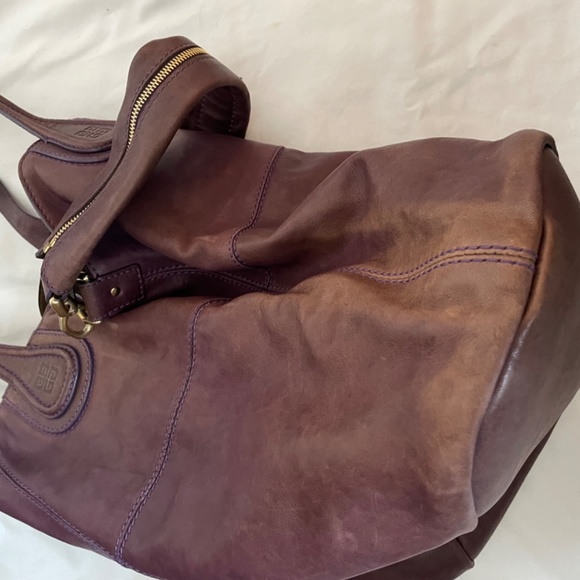 GIVENCHY Nightingale Large Shopper Tote in Eggplant color - Picture 7 of 15